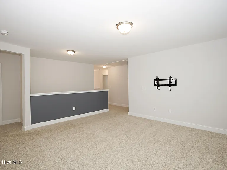 660 Avenue Of The Carolinas — Photo 45