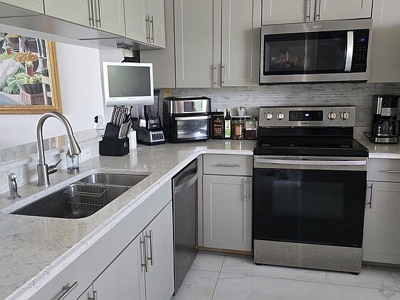 3rd image of 10360 NW 30th Court #401