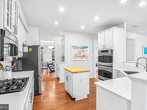 5th image of 8020 Easton Village Dr