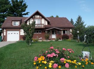 280 Adams St, Iola, WI 54945