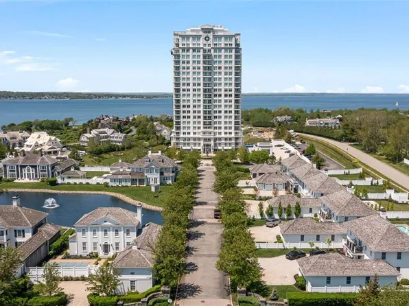 1 Tower Dr APT 1701, Portsmouth, RI 02871