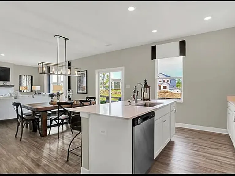 8595 Strabet Dr — Photo 15