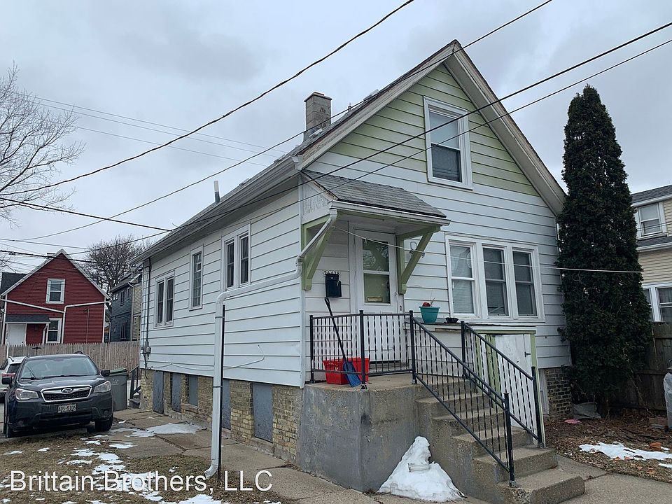1st image of 2647B N Fratney St