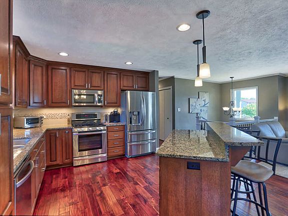 5th image of 900 Gannon Dr