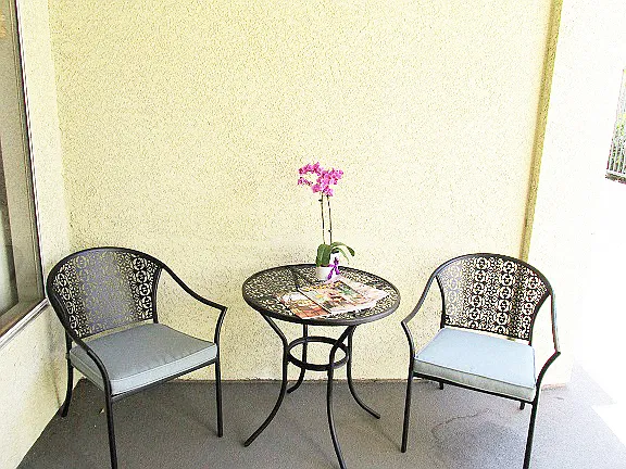 The Oaks Apartments — Photo 34