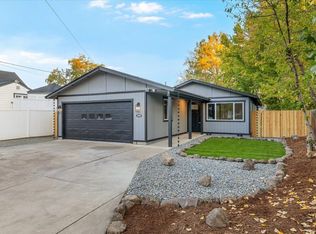 1425 Lawnridge St, Medford, OR 97504