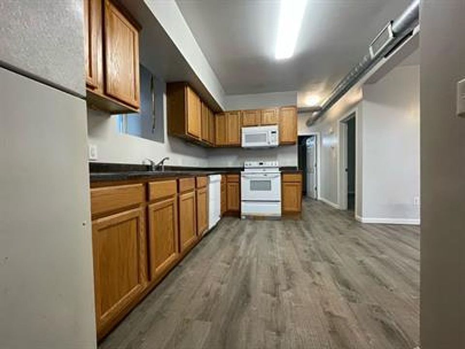 2nd image of 340 N Craig St APT 3