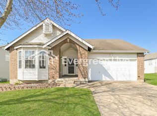 4615 Robbins Grove Dr, Florissant, MO 63034