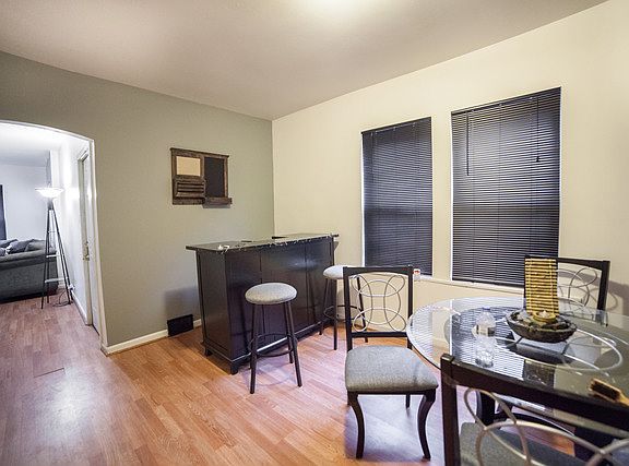 3rd image of 1626 N Luna Ave
