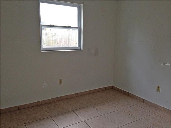 5th image of 2524 Elm Ave