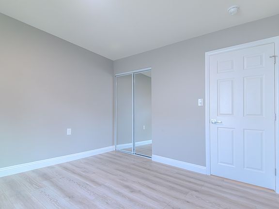 2nd image of 10304 S Gramercy Pl #10306