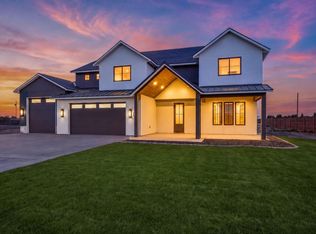 1 Lily Ln, Pasco, WA 99301