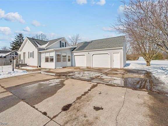 3rd image of 2099 Pontius Rd