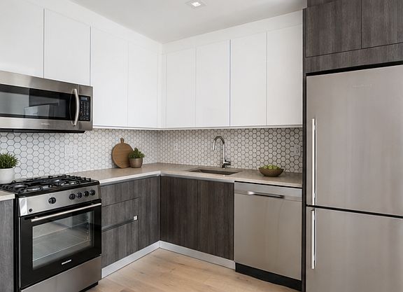 4th image of 178 N 11th St APT 2D