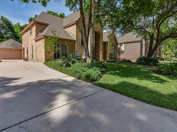 Beautifully manicured lawn.