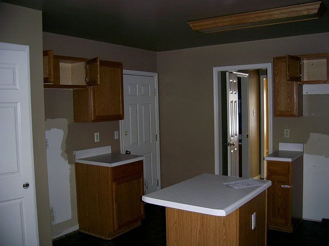 2nd image of 708 Boxwood Glen Terance