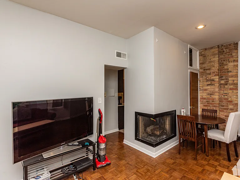 746 W California Ter #3 — Photo 4