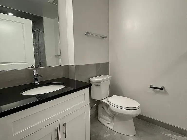 1730 W. Greenleaf Ave — Photo 10