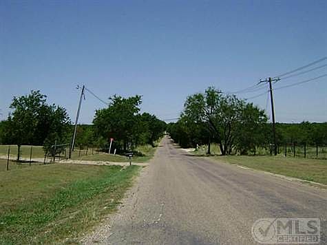 3rd image of 1621 County Road 607
