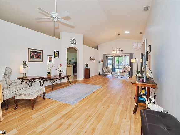 3rd image of 15124 Palm Isle Dr