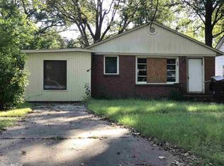 609 S New Orleans Ave, Brinkley, AR 72021