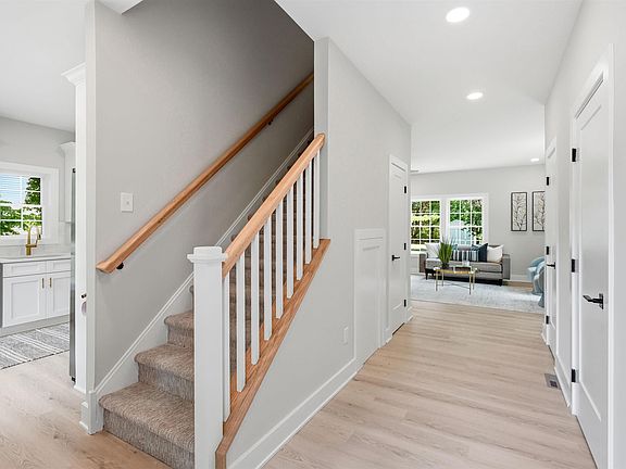 5th image of 1772 North Rte #9
