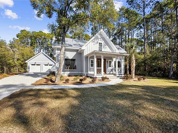 4th image of 108 White Caps Way