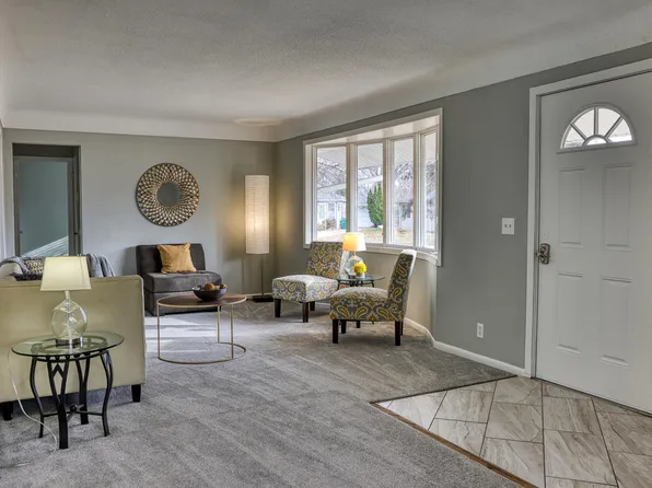 4801 Louisiana Ave N, Crystal, MN 55428