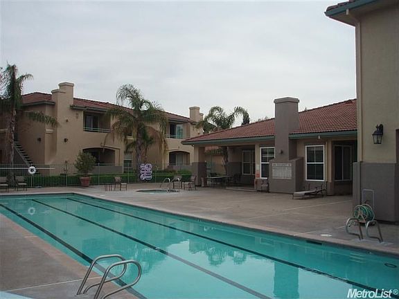 3rd image of 5201 Laguna Oaks Dr Unit 45