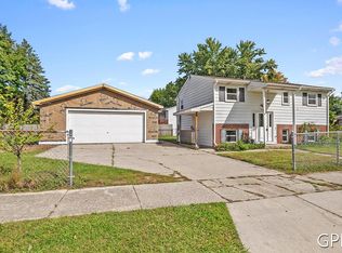 1625 Sibley St SE, Lowell, MI 49331