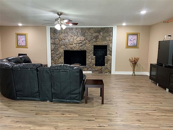 5th image of 1504 Maydell Dr