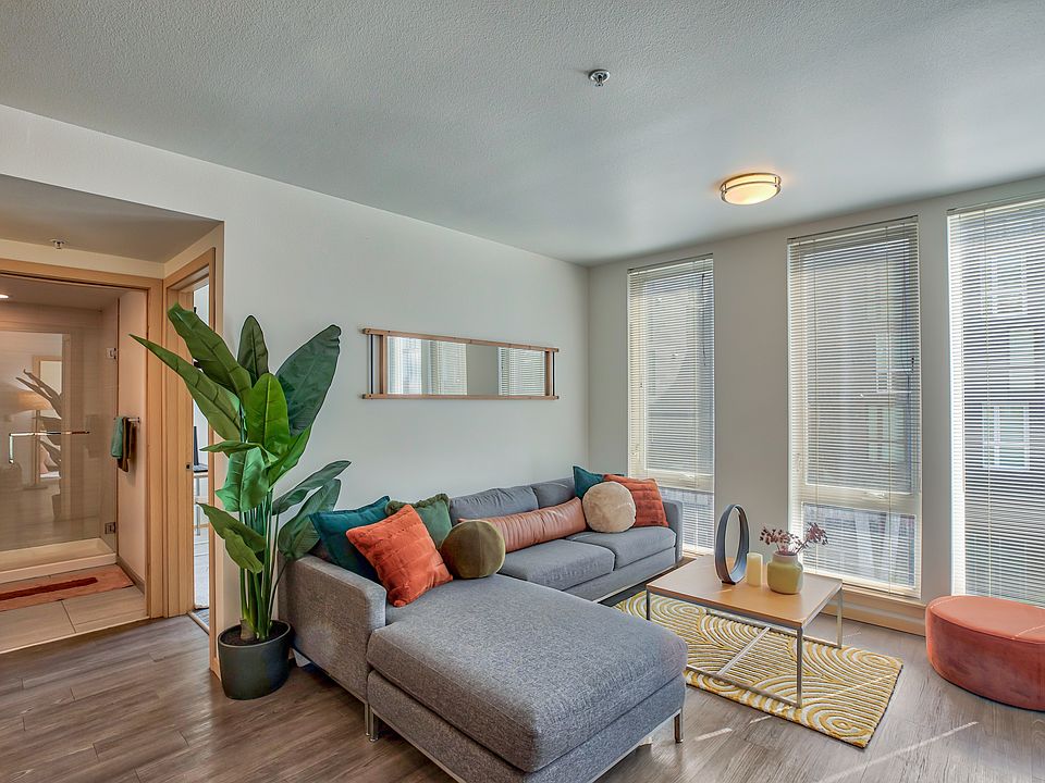 Nolan4717BrooklynAveNe_II-10350748_PHO-7