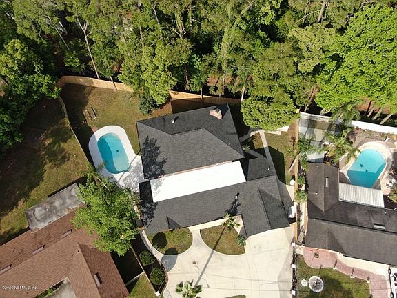 3rd image of 10632 Cypresswood Dr W