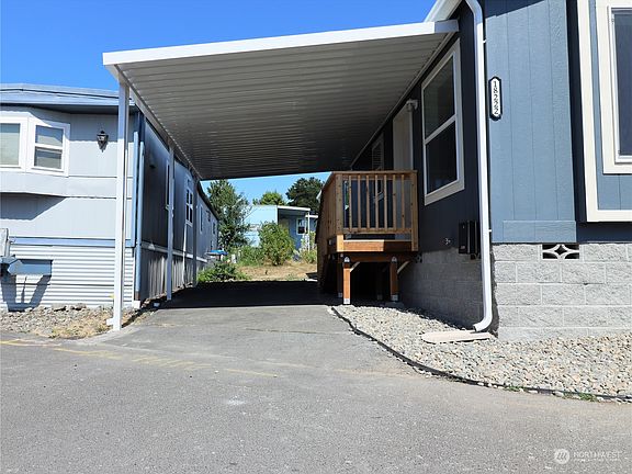 3rd image of 18222 35th Avenue S #361