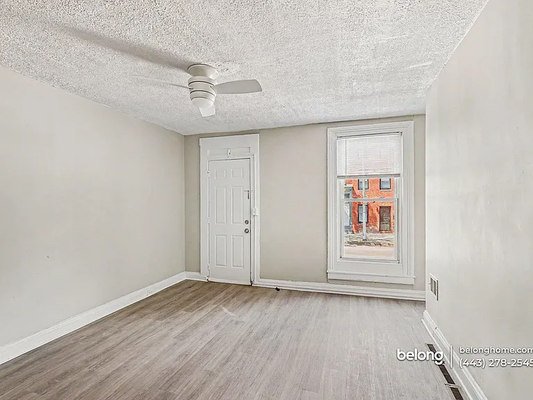 1111 W Lombard St — Photo 9