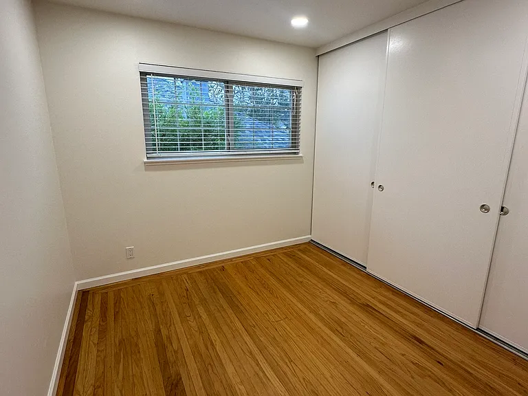 5445 Broadway #1 — Photo 47