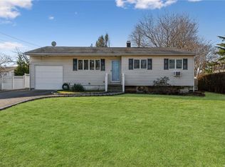 240 Coronado St, Islip Terrace, NY 11752