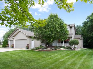 237 Chestnut Dr, Horace, ND 58047