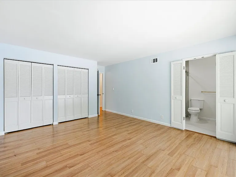 657 Sandy Hook Ct — Photo 17