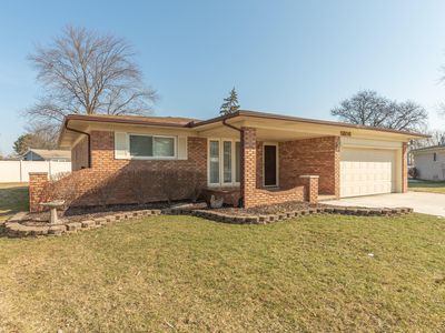 5806 Wedgewood Rd, Canton, MI, 48187