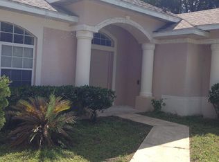 8 Round Mill Ln, Palm Coast, FL 32164