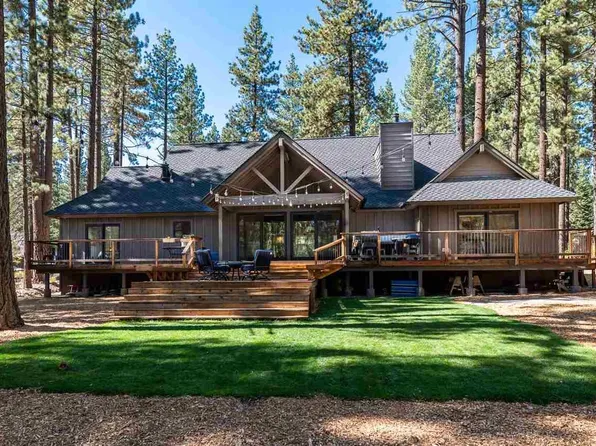 11093 Comstock Dr, Truckee, CA 96161