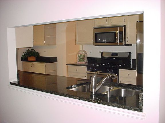4th image of 1392 Diamond Dr