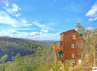 770 Ski View Ln, Sevierville, TN 37876