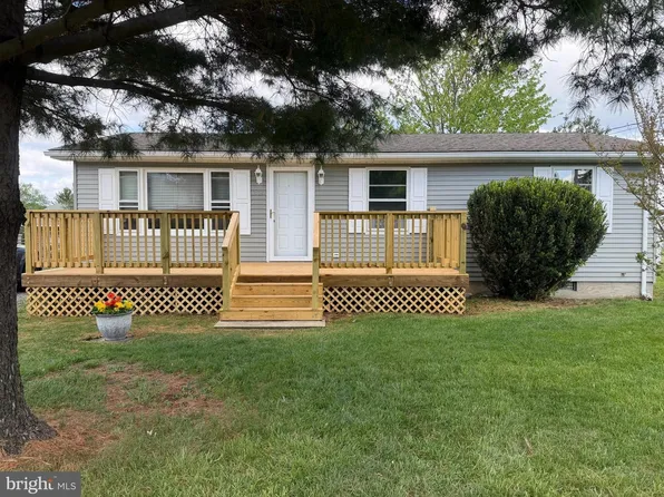 202 Jasmine Ln, Martinsburg, WV 25401