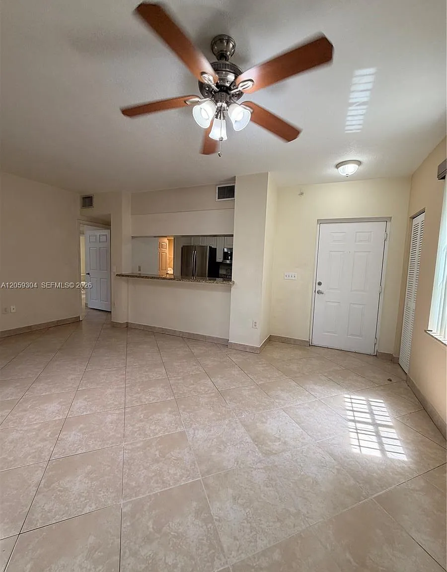 Cypress Pointe At Coral S — Photo 4