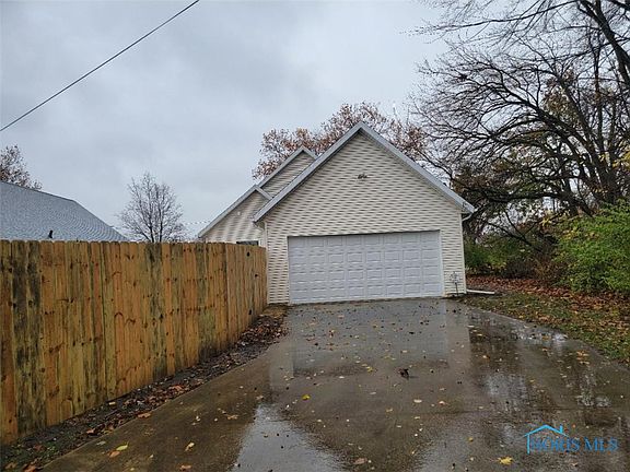 4th image of 550 Fernwood Ave