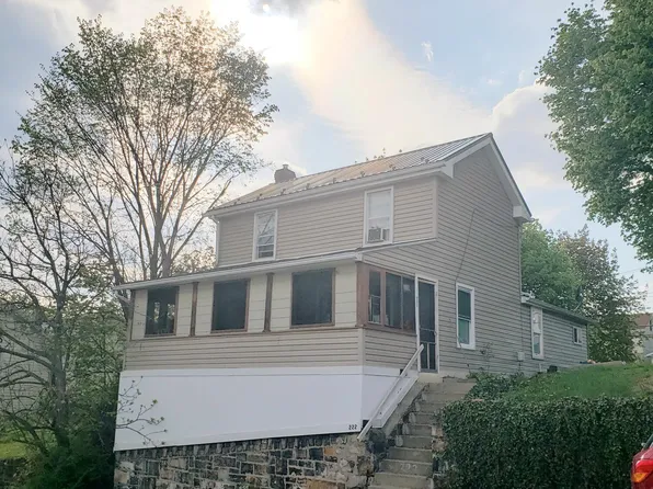 220-222 Walnut Ave, Altoona, PA 16601