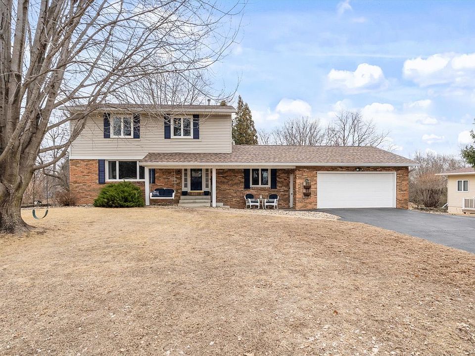1st image of 228 Hart Dr
