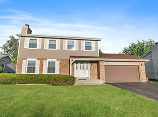 1648 Eddy Ln, Lake Zurich, IL 60047